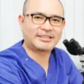 関内医院 院長の写真