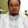 鶴見皮膚科 院長の写真