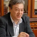 鈴木脳神経外科 院長の写真