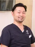 医師 白 勝の写真