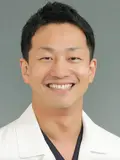 院長 塩見 知大の写真