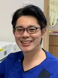 院長 新里 能成の写真