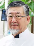 院長・歯学博士 岡谷 進の写真