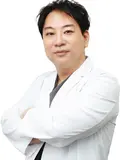 院長 高田泰宜の写真