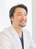 院長 間所 睦の写真
