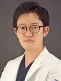 院長 赤嶺 周亮の写真