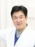 理事長 上田 泰明の写真