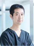 歯科技工士、歯科医師、歯学博士 岡安 晴生の写真