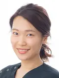 歯科医師 向山 亜美の写真