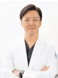 医学博士 熊西 俊介の写真
