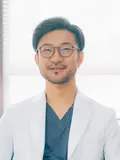 院長 鴛海 太郎の写真