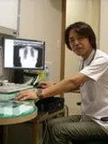 院長 新城 博之の写真