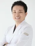 院長・歯学博士 島崎 一夫の写真