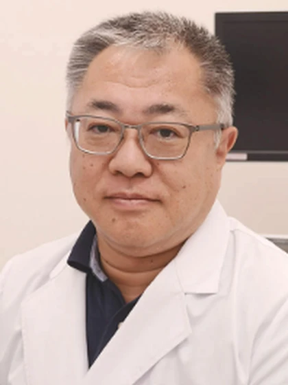 院長 医学博士 粟屋 透の写真