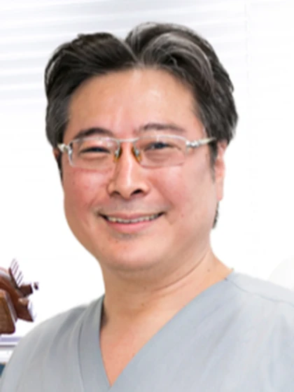 院長 歯学博士 高道 麻臣の写真