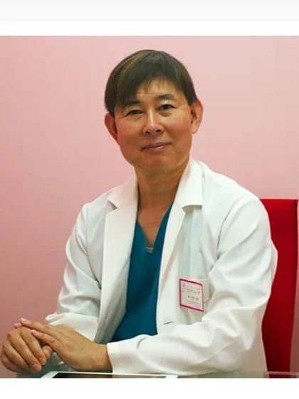 院長 医学博士 白澤 友裕の写真