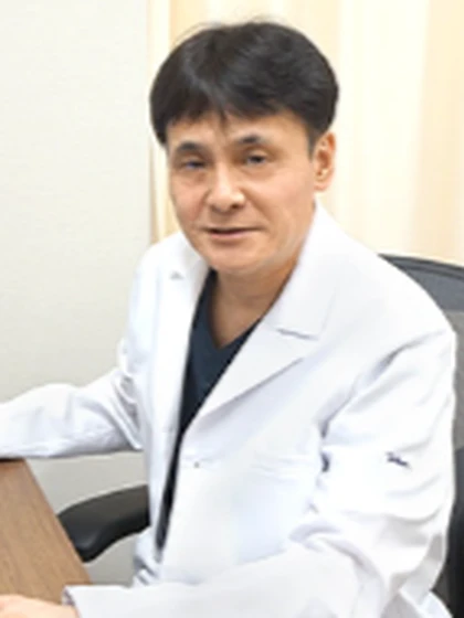 院長 医学博士 西川 英輔の写真