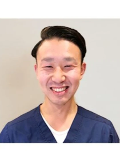 歯科医師 鈴木 裕敏の写真