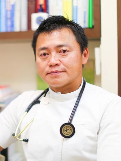 院長 吉岡 高広の写真