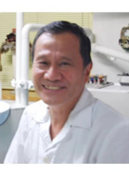 院長 歯学博士 始平堂 弘昌の写真