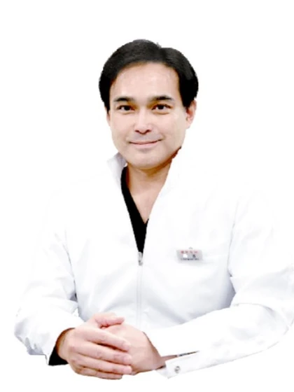 院長 医学博士 國吉 一樹の写真