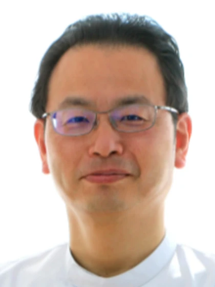 院長 医学博士 足立 秀喜の写真