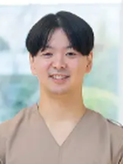 院長 歯学博士 岡田 英之の写真