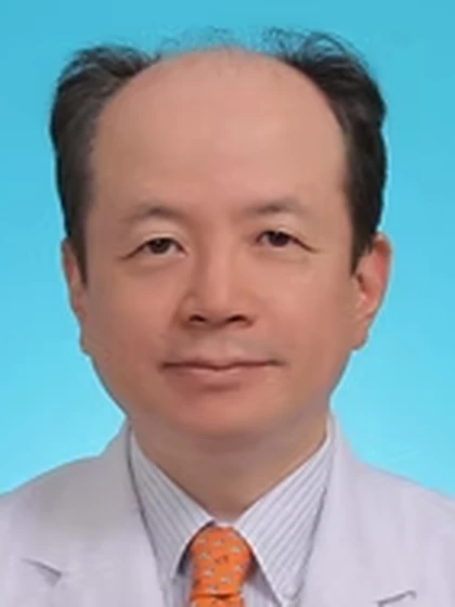 院長 医学博士 ​尾﨏 雅博の写真