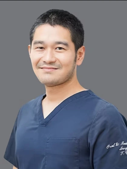 歯科医師 長 太一の写真