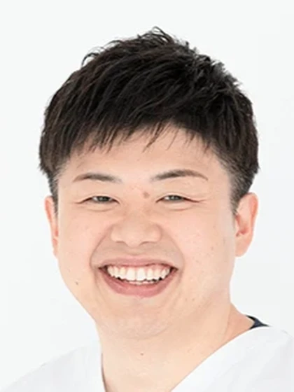 理事長・院長・歯学博士 泉井 秀介の写真