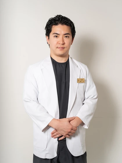 院長 形成外科専門医 柚﨑一輝の写真