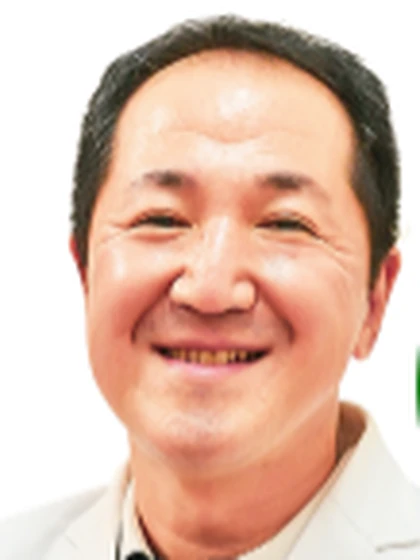 院長 秋山 慶太の写真