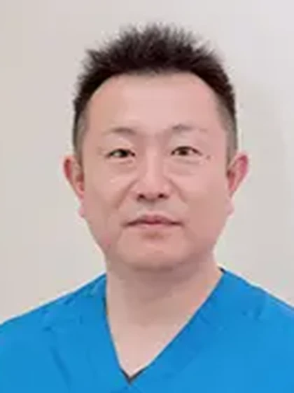 院長 安光 崇洋の写真