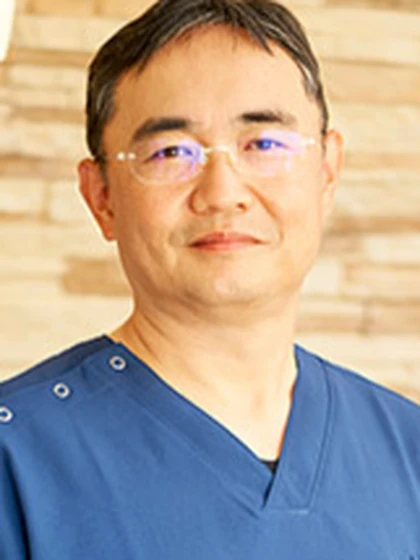 院長 岡本 吉史の写真