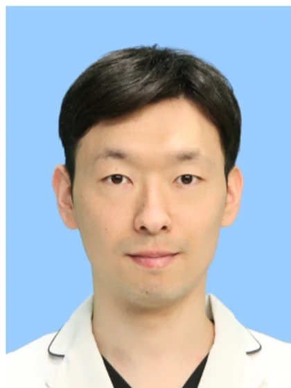 医師 越川 謙の写真