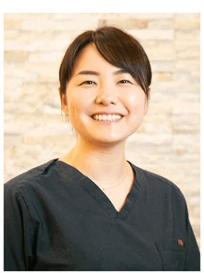 歯科医師 露崎 亜美の写真