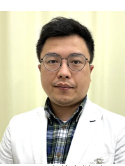 医師 半田 秀雄の写真