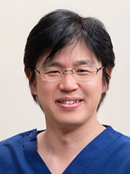 院長 上原 英士の写真