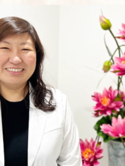 医師 波多江 桜の写真