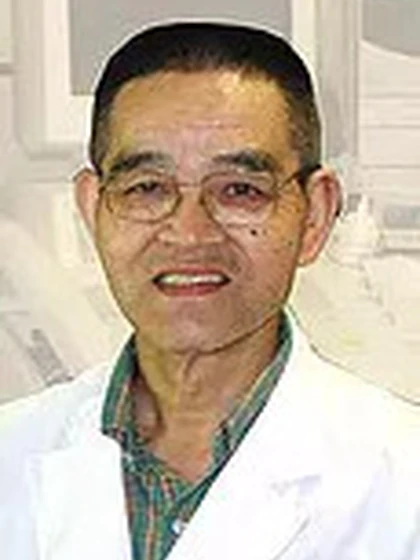 院長 吉岡 賢尚の写真