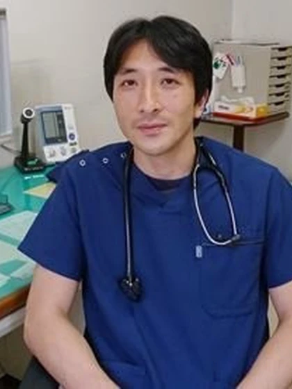 院長 医学博士 上遠野 健の写真