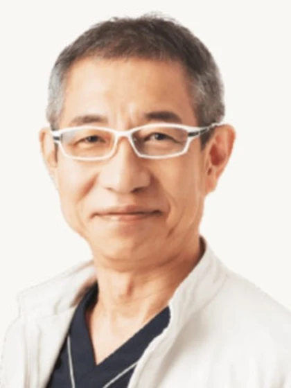 院長 医学博士 山本 慎吾の写真