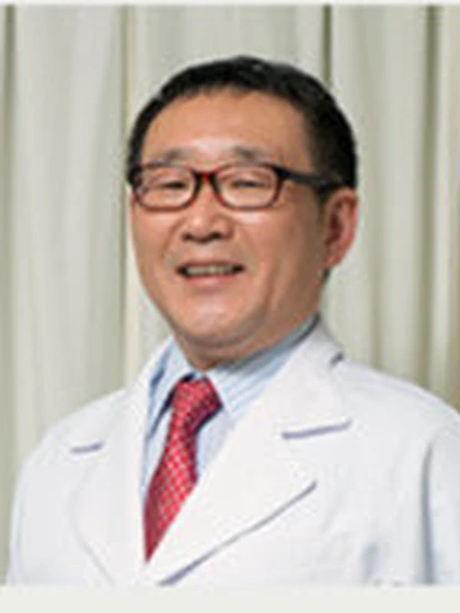 院長 医学博士 鳴海 賢二の写真