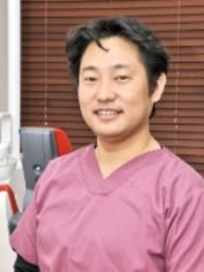 院長 歯学博士 山本 英貴の写真