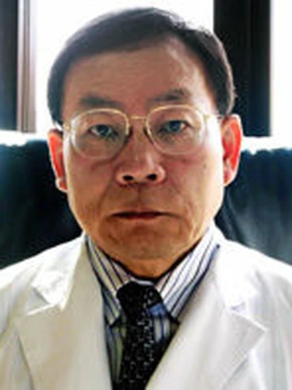 院長 医学博士 榎並 寿男の写真