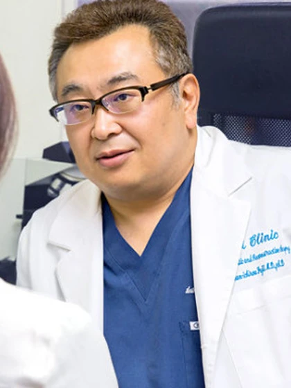 院長 医学博士 藤井 俊一郎の写真