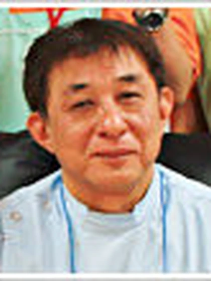 院長 河辺 忠郎の写真