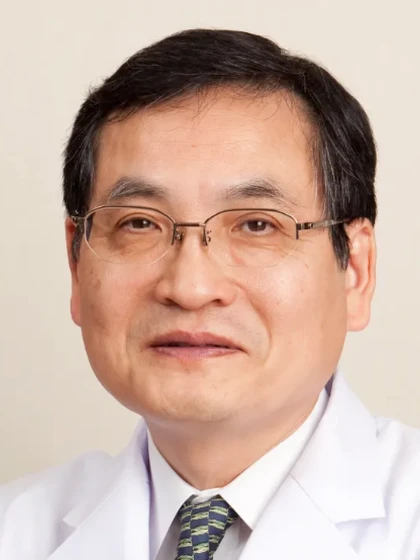 院長 院長・理事長 吉澤  康男の写真