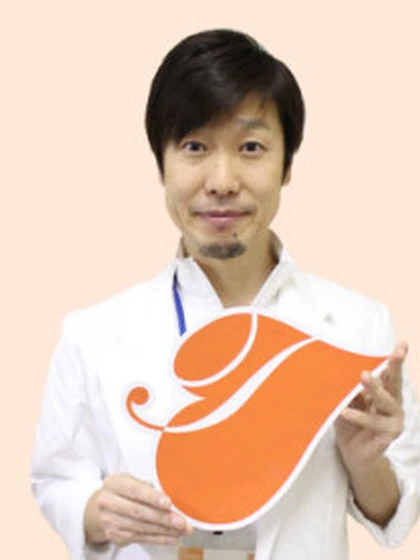 院長 塚本 栄輝の写真