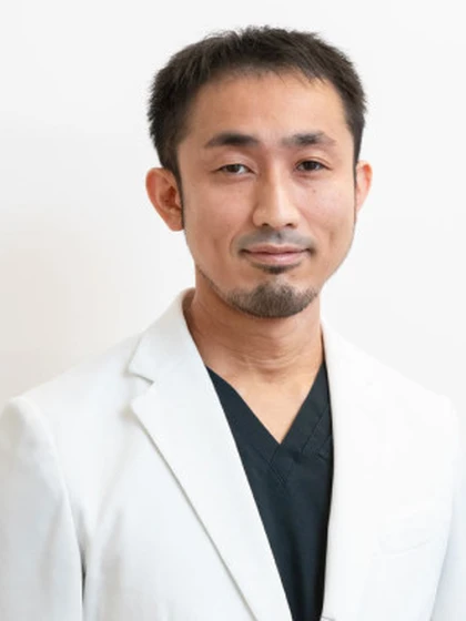 院長 日本顕微鏡歯科学会認定指導医 辻本 真規の写真